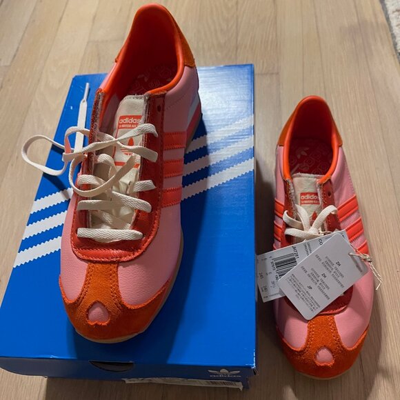 Adidas Country OG Shoes "Valentines Day" - Picture 5 of 6